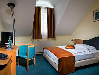 H+ Hotel